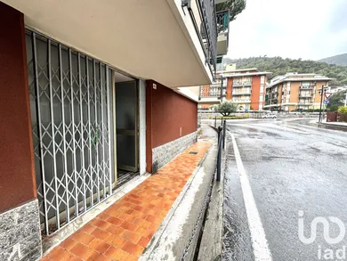Shop/Premises commercial in Borghetto Santo Spirito