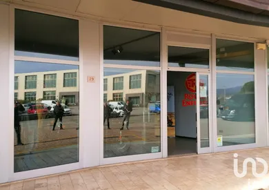 Shop/Premises commercial in Arezzo