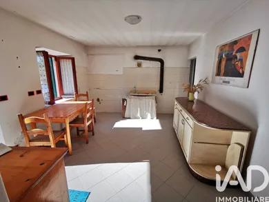 Casa/Villa in Giusvalla