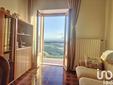 Casa di paese in Montedinove