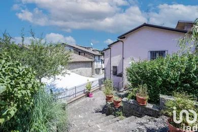 Villetta a schiera in Traversetolo