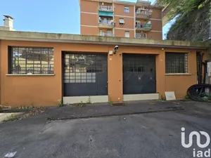 Shop/Premises commercial in Genova
