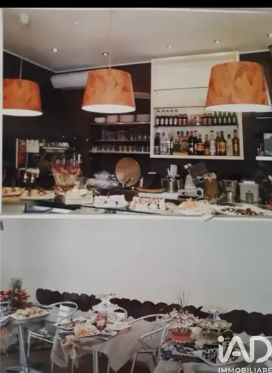 Business premises in Genova