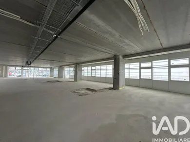 Shop/Premises commercial in Osimo