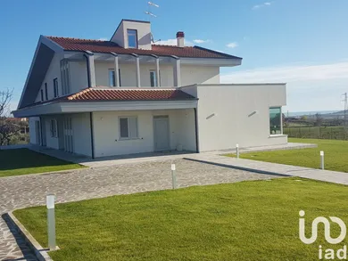 Chiatta / Casa galleggiante in Roseto degli Abruzzi