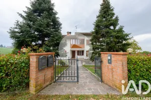 Appartamento 5 locali in Toano