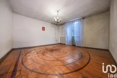 Edificio in Valeggio sul Mincio