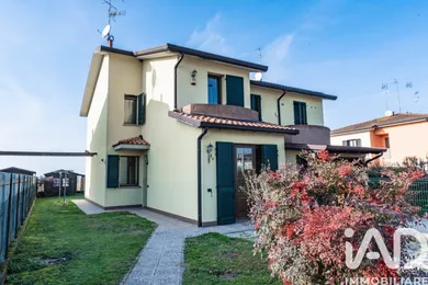 Townhouse in Migliarino