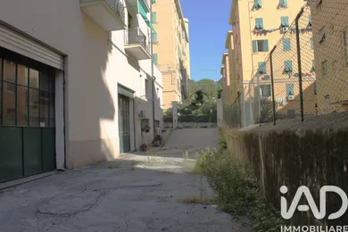 Locale commericale in Genova