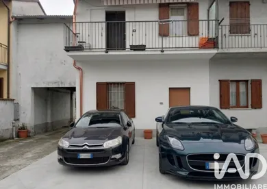 Apartment in Cornate d'Adda