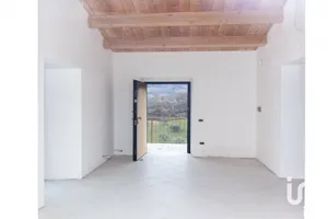Appartamento 6 locali e più in Penna Sant'Andrea