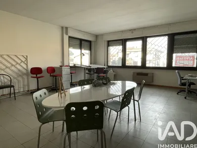 Shop/Premises commercial in Arezzo
