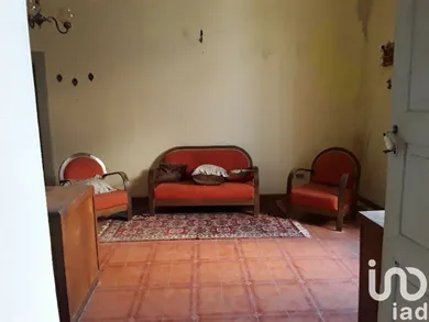 Village house in Longobardi
