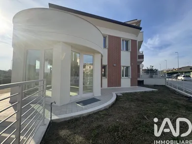 Townhouse in Montecosaro