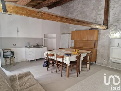 Village house in Alanno