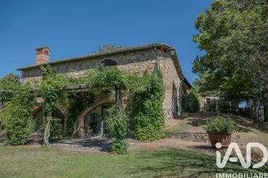 Tenuta storica in Radicondoli
