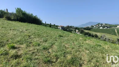 Land in Cossignano