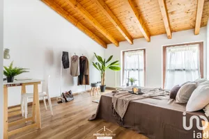 Traditional house in Comabbio