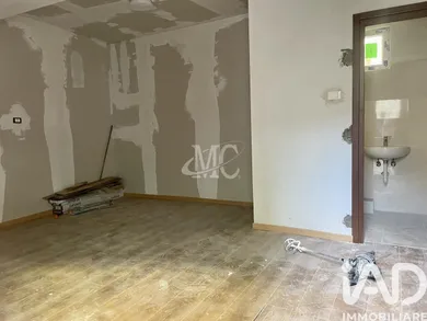 Shop/Premises commercial in Ala