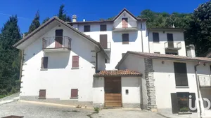 Edificio in Torre de' Busi