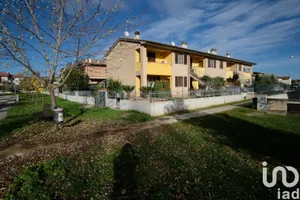 Appartamento 6 locali e più in Castelbellino
