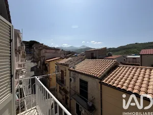 Village house in Lascari