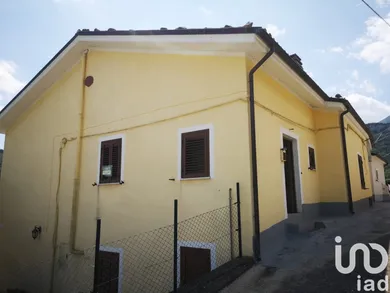 Appartamento in Farindola