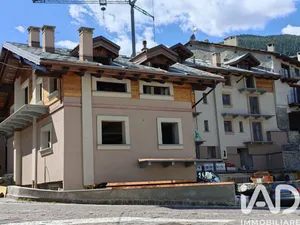 Appartamento 6 locali e più in Oulx