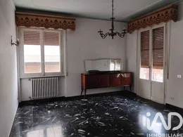 Appartamento 5 locali in Reggello