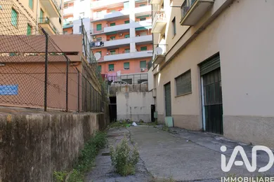 Shop/Premises commercial in Genova