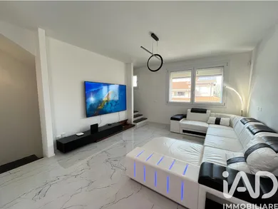 Townhouse in Correggio