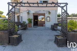 Negozio / locale commerciale in Loreto