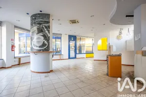 Shop/Premises commercial in Colli al Metauro