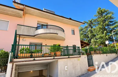 Casa / Villa indipendente in Ascoli Piceno