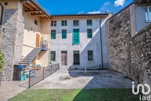 Traditional house in Solferino
