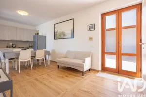 Appartamento 6 locali e più in Numana