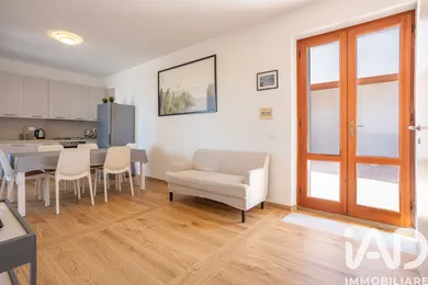 Appartamento 6 locali e più in Numana