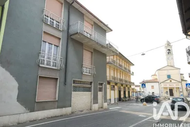 Edificio in Miradolo Terme