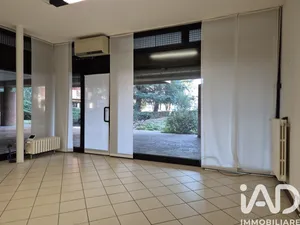 Shop/Premises commercial in Bollate