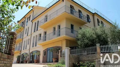 Edificio in Loreto