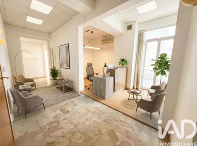 Shop/Premises commercial in Arezzo