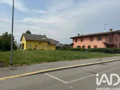 Terreno edificabile in Castellucchio