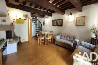 Townhouse in Poggio San Marcello