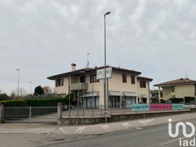 Negozio / locale commerciale in San Pietro in Cariano