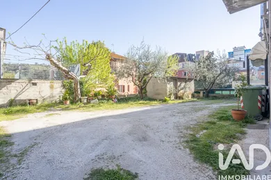 Shop/Premises commercial in Castelplanio