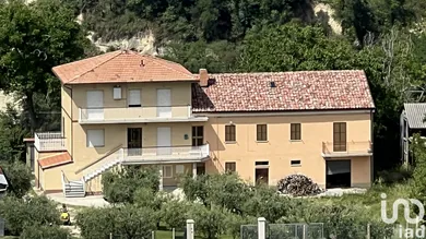 Rifugio in Monsampietro Morico