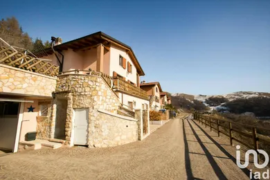 Villetta a schiera in Ferrara di Monte Baldo