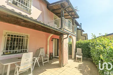 Townhouse in Lumarzo