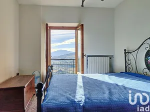 Village house in Montedinove