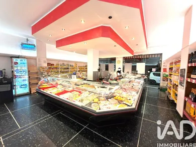 Business premises in Genova